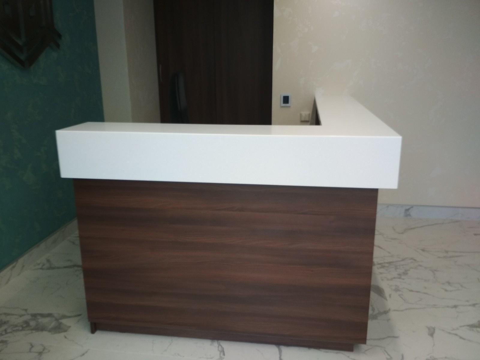 Стойка ресепнш