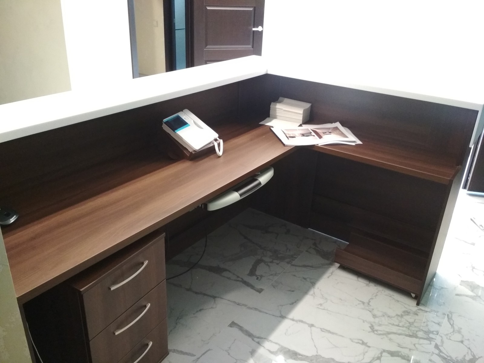 Стойка ресепшн