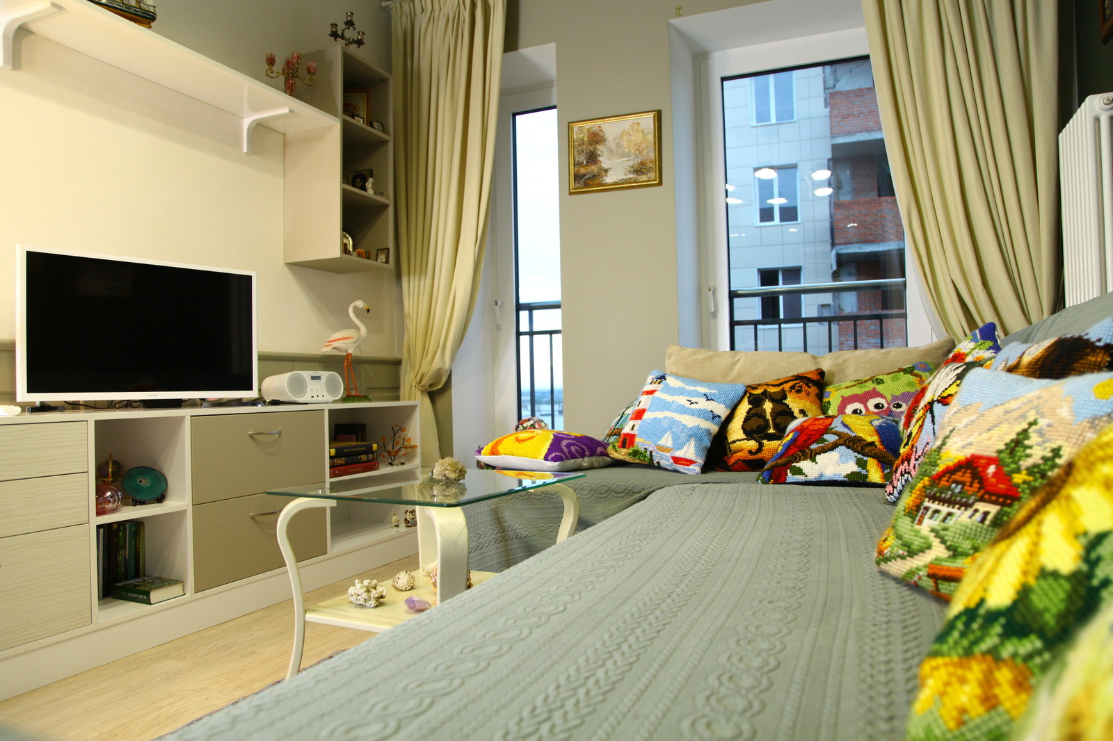 однешка на Декабристов 41