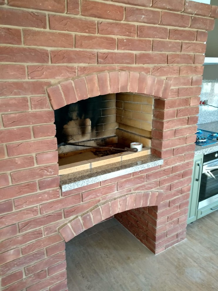 Бейн Брук Браун в Ступино