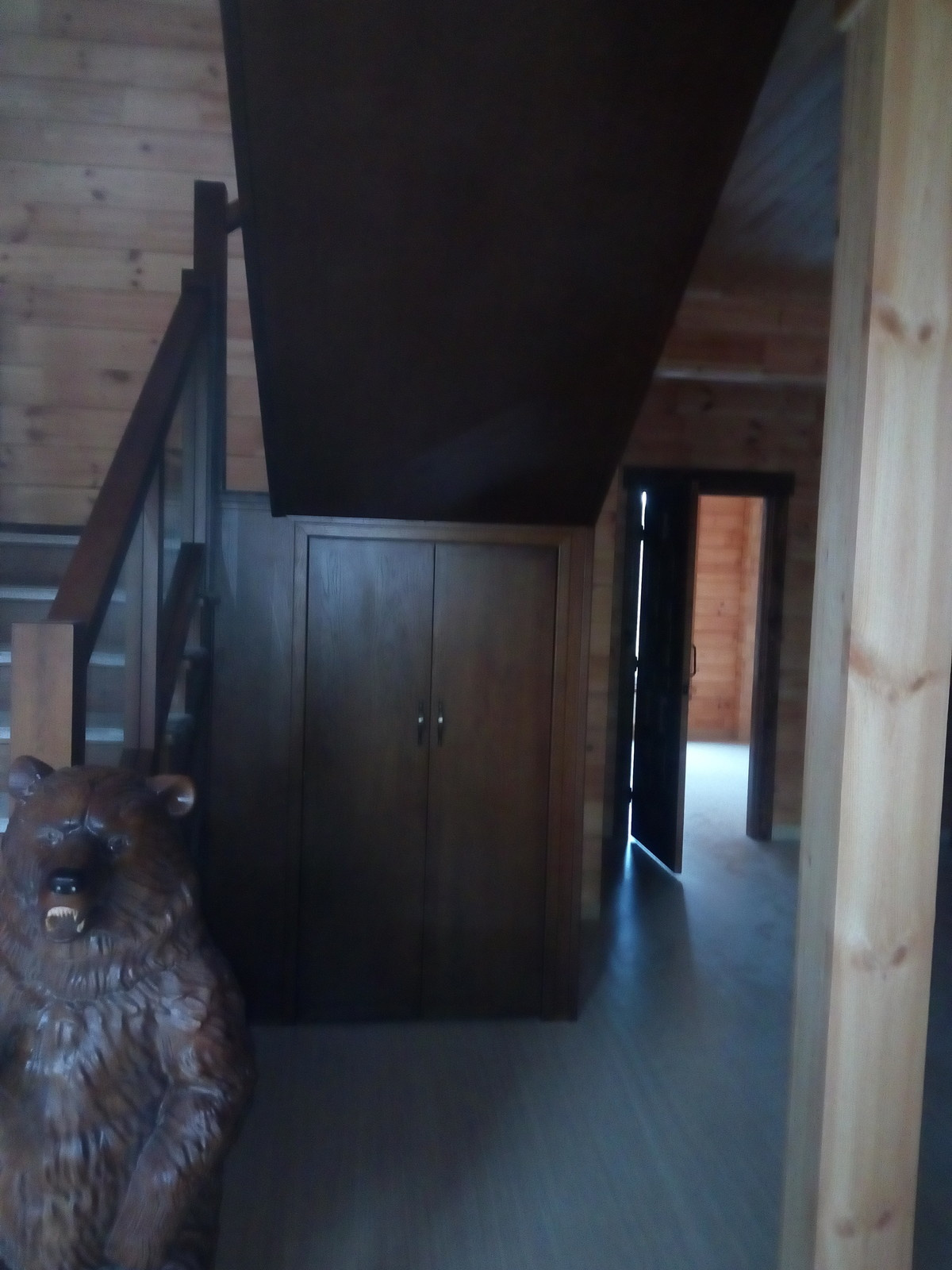 Деревянная лестница Медведь