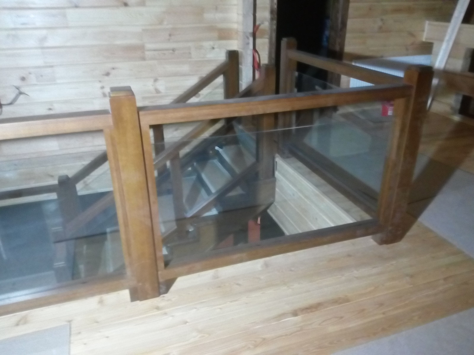 Деревянная лестница Медведь