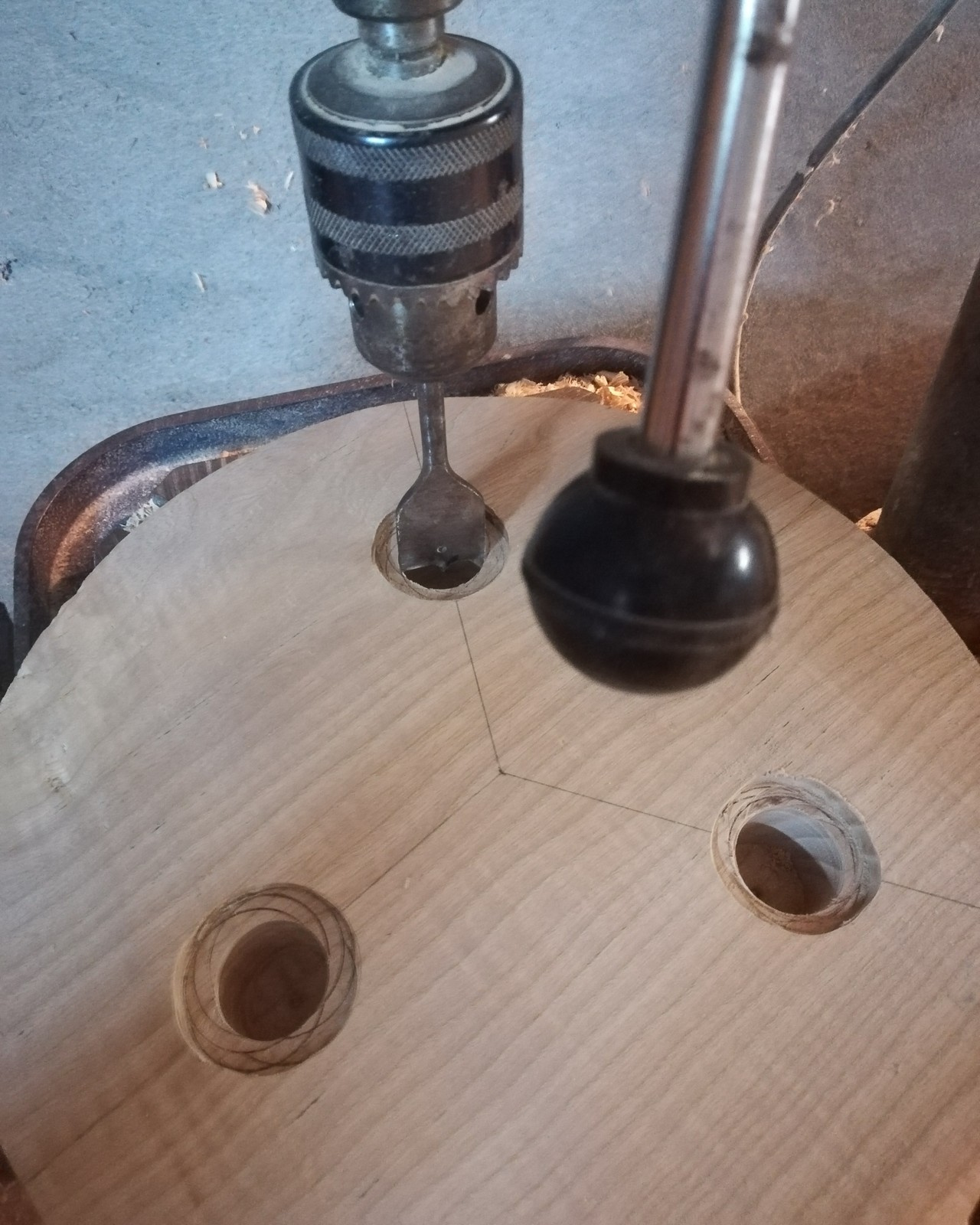 Мебель из цельного дерева