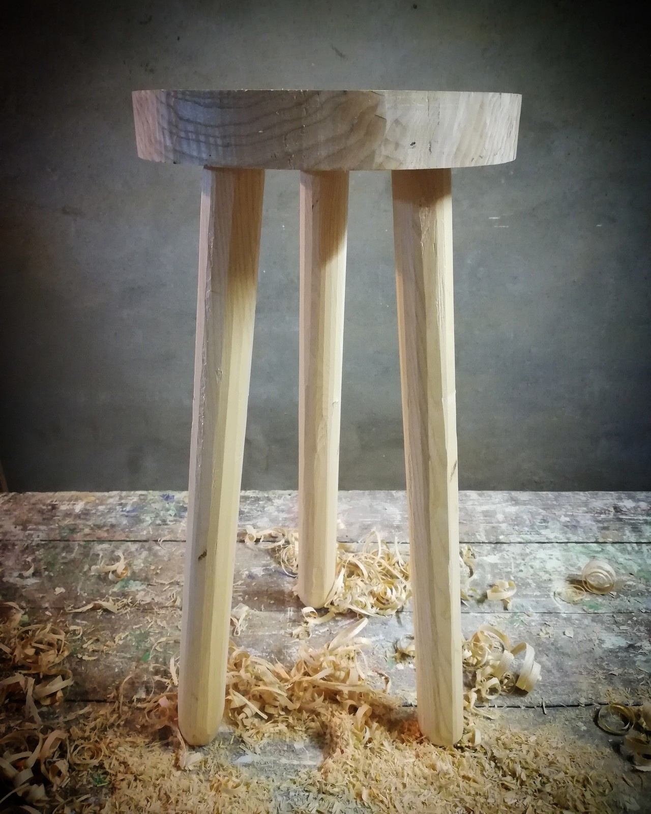 Обложка проекта: Мебель из цельного дерева