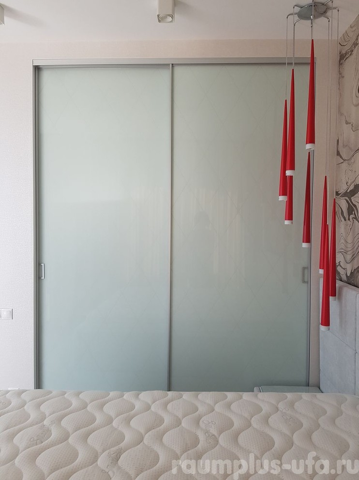 Шкаф купе с узким профилем