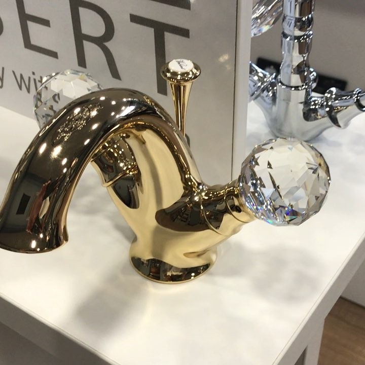 WEBERT KARENINA