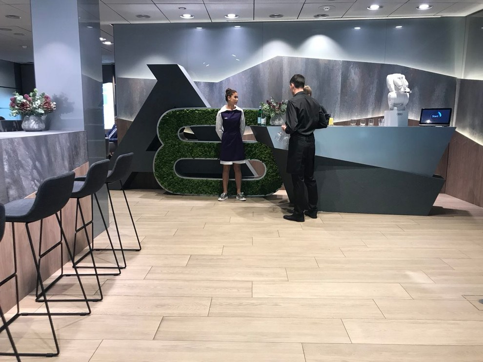 Шоу рум AUDI на Никольской