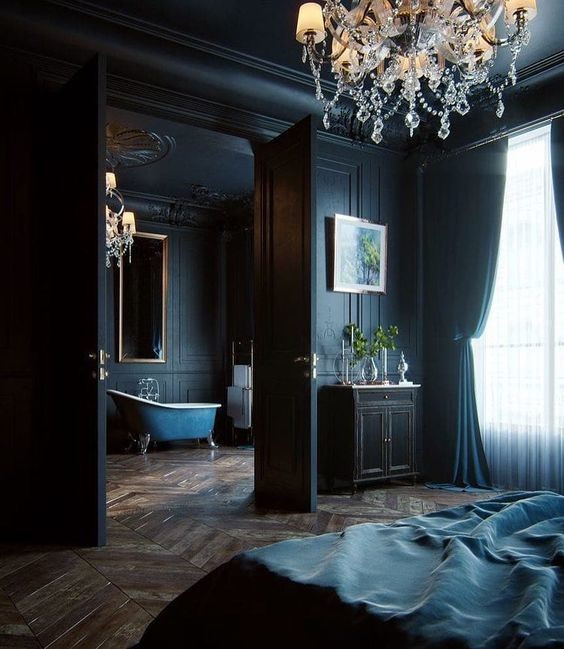 Palace Classic Dark Interior