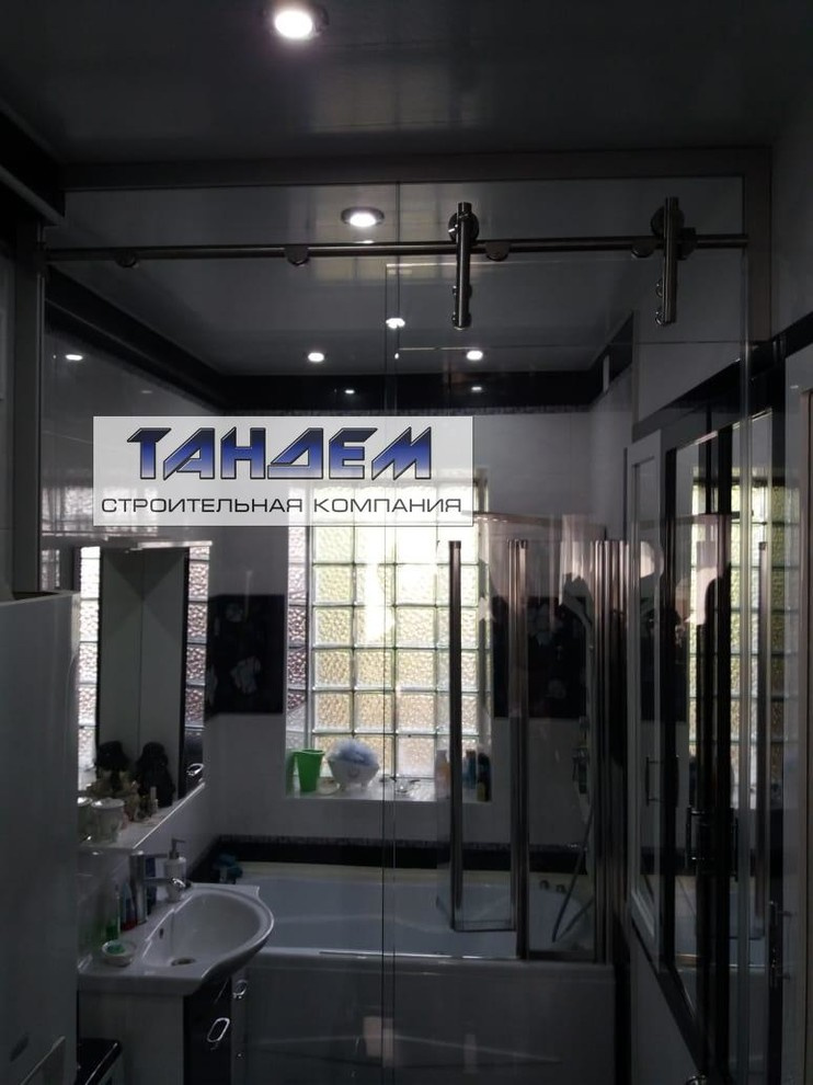 Изготовление и установка Цельностеклянной перегородки Tandem-Кристалл с откатной