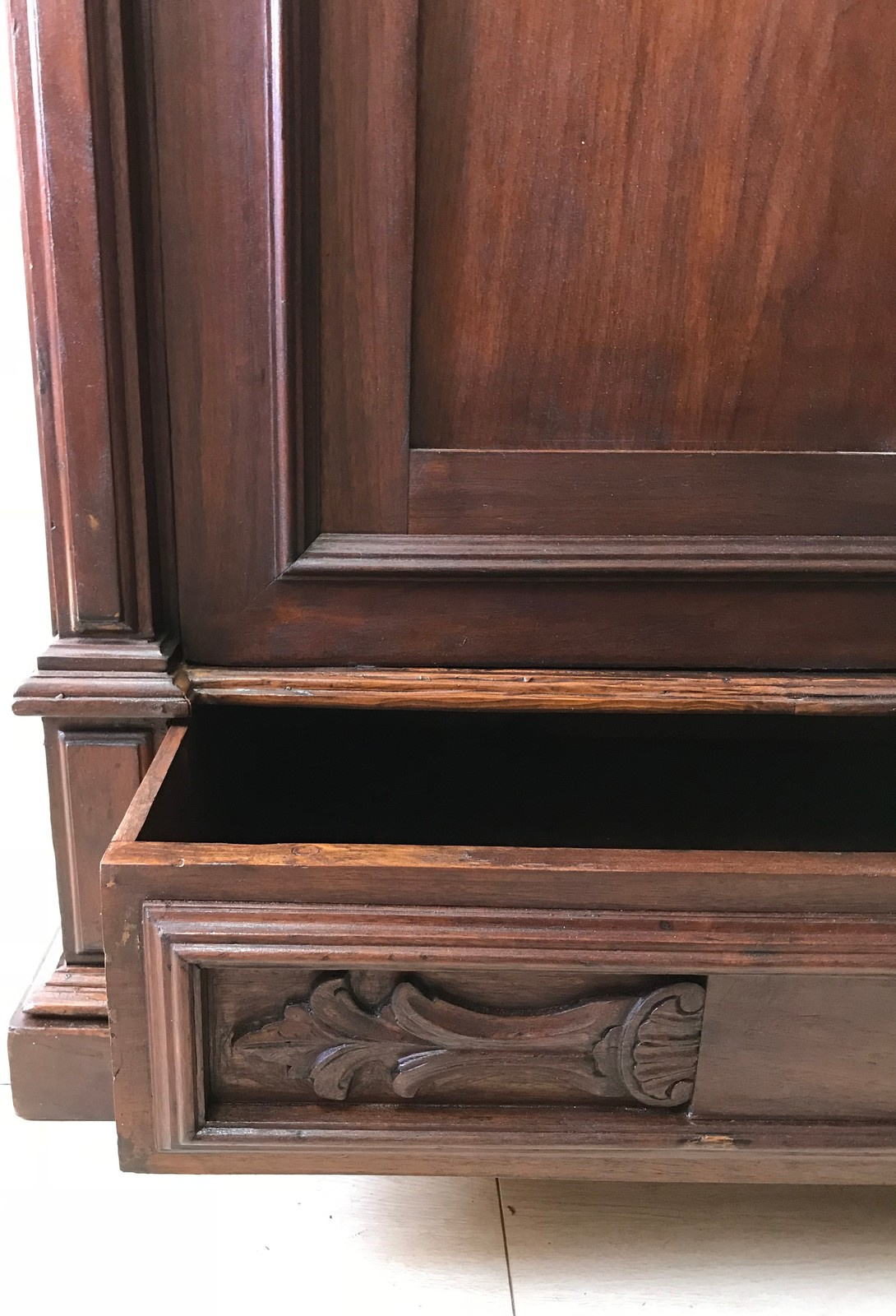 Мастерская "КРАКЕЛЮР" Антикварная мебель