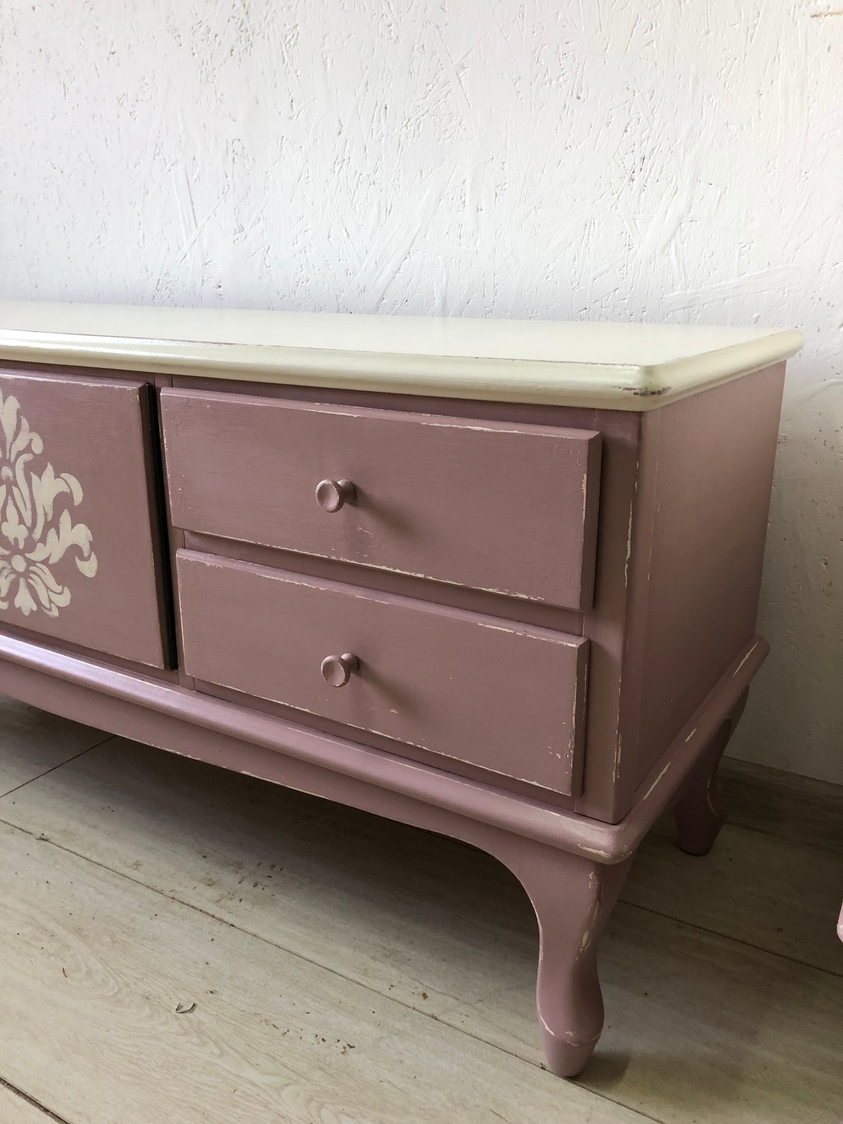 Мастерская "КРАКЕЛЮР" Мебель с характером