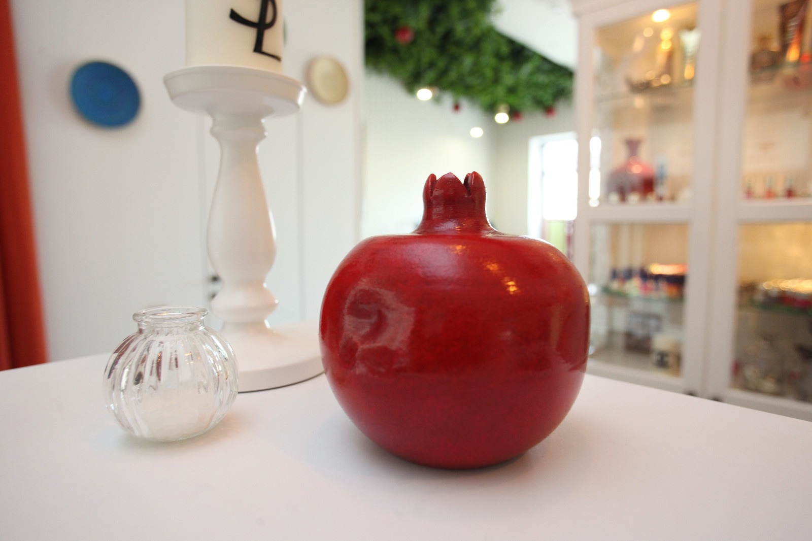 Озеленение потолка в бьюти-баре Гранат