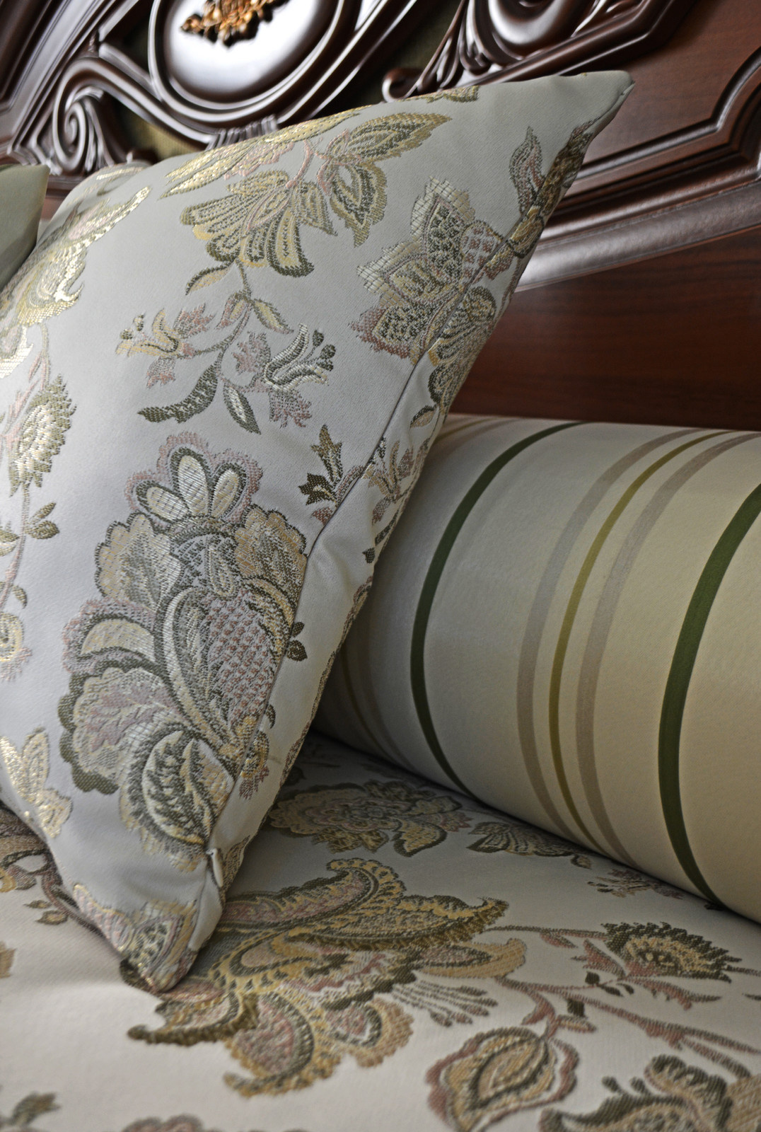 Обложка проекта: Спальная комната "с птичками" в стиле Шинуазри