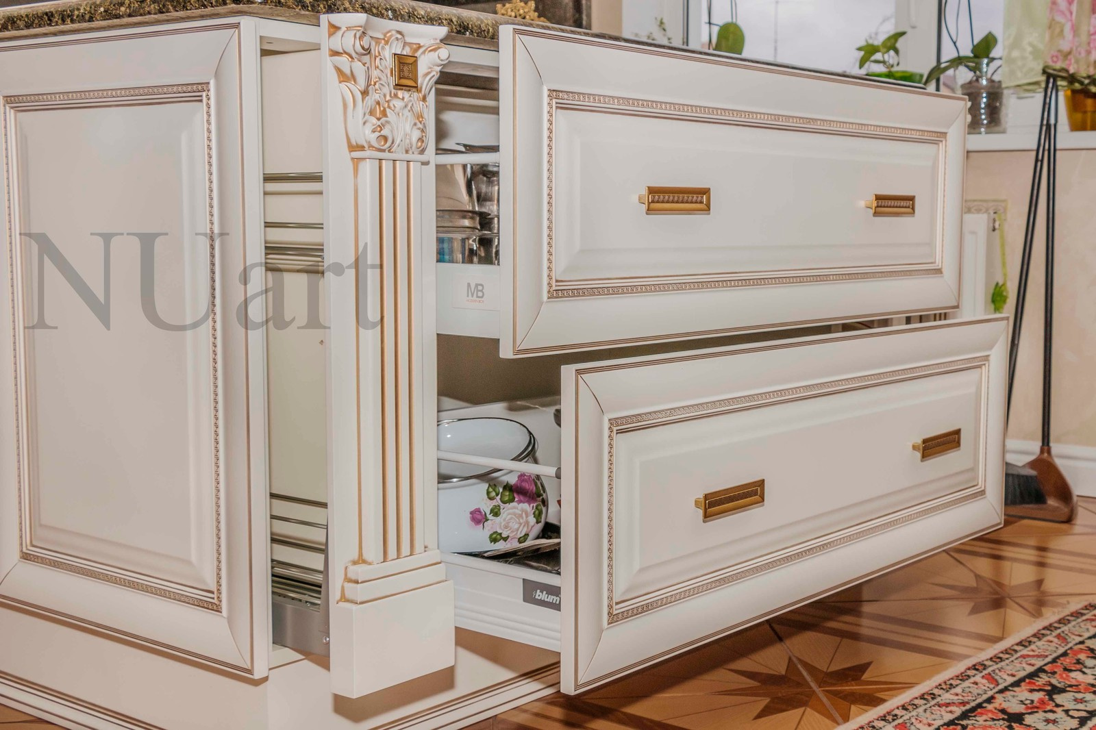 Кухня в стиле Барокко для частного дома