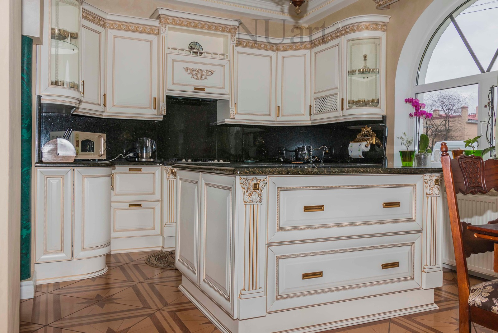 Кухня в стиле Барокко для частного дома