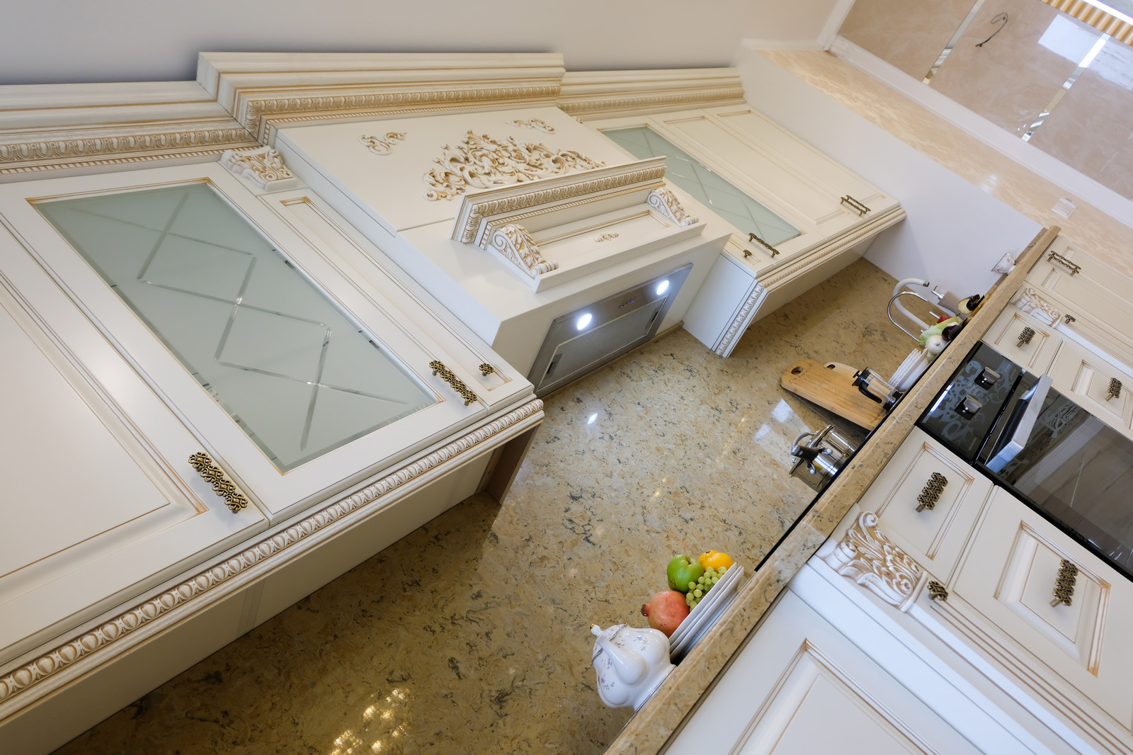 Традиционная итальянская классика в большой квартире