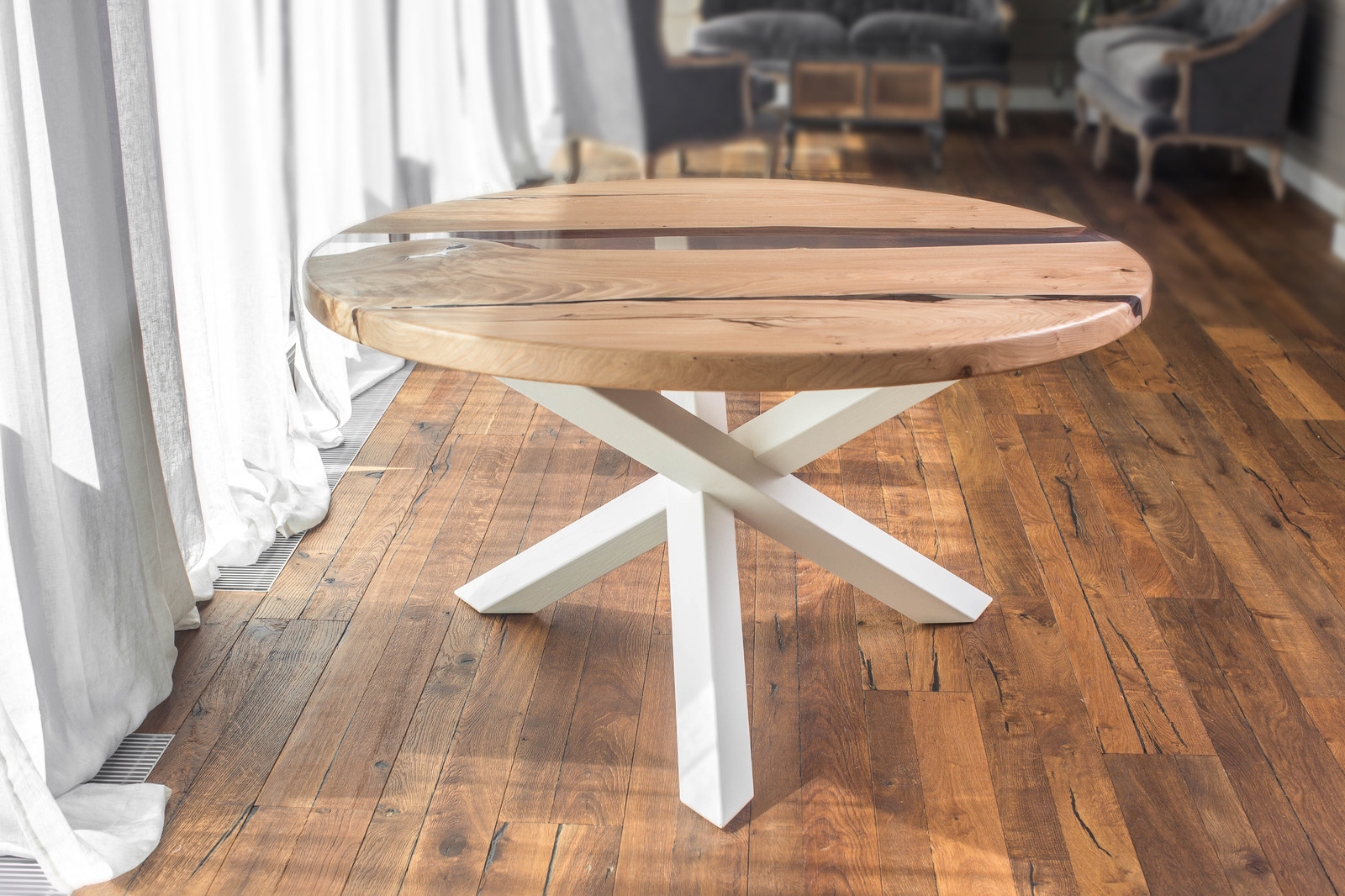 Круглый стол-река из вяза Монино