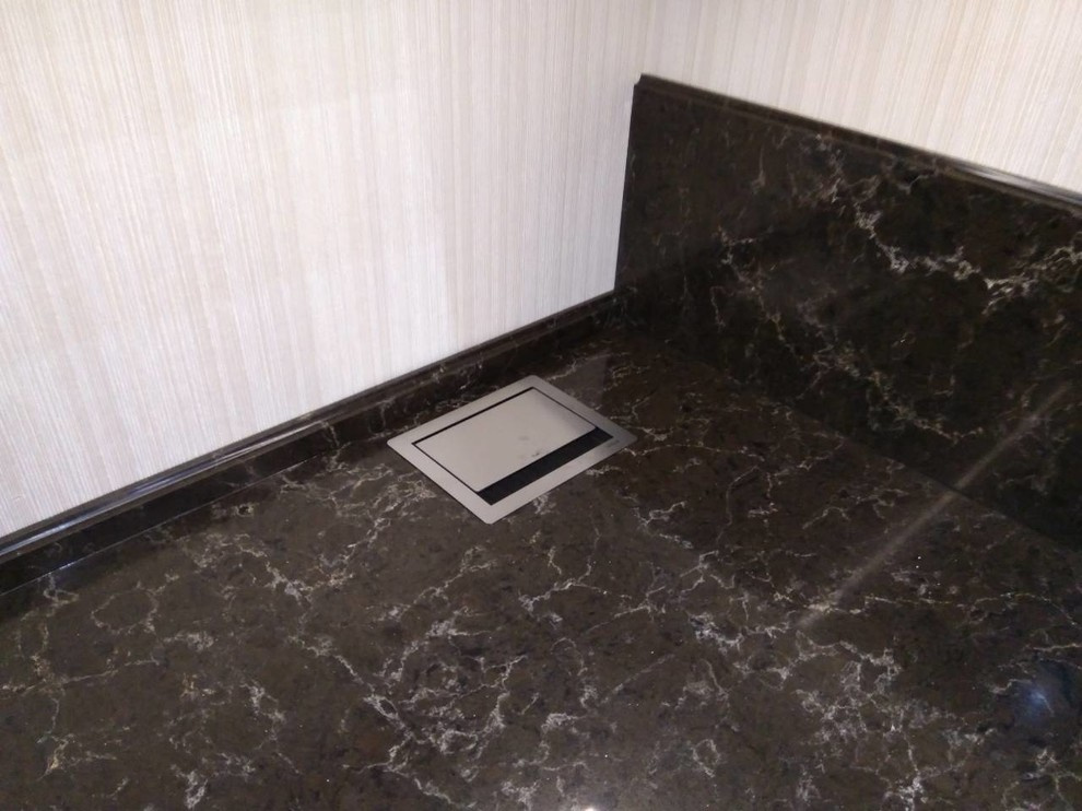 Столешница из кварцевого камня