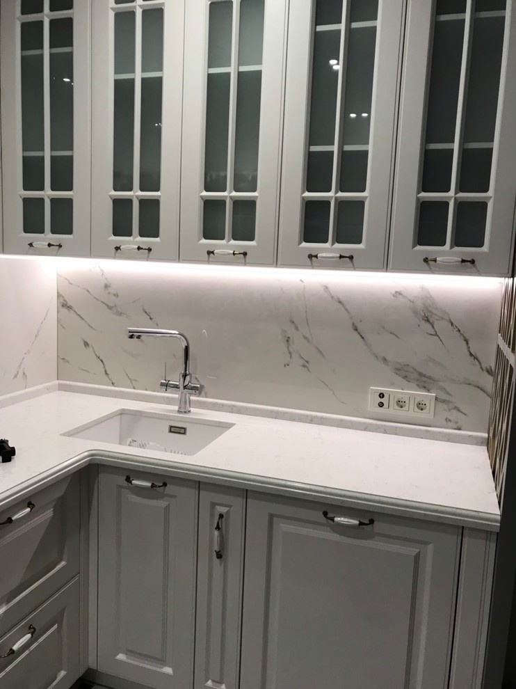 Обложка проекта: Резные ширмы из МДФ, столешница из Кварцевого камня