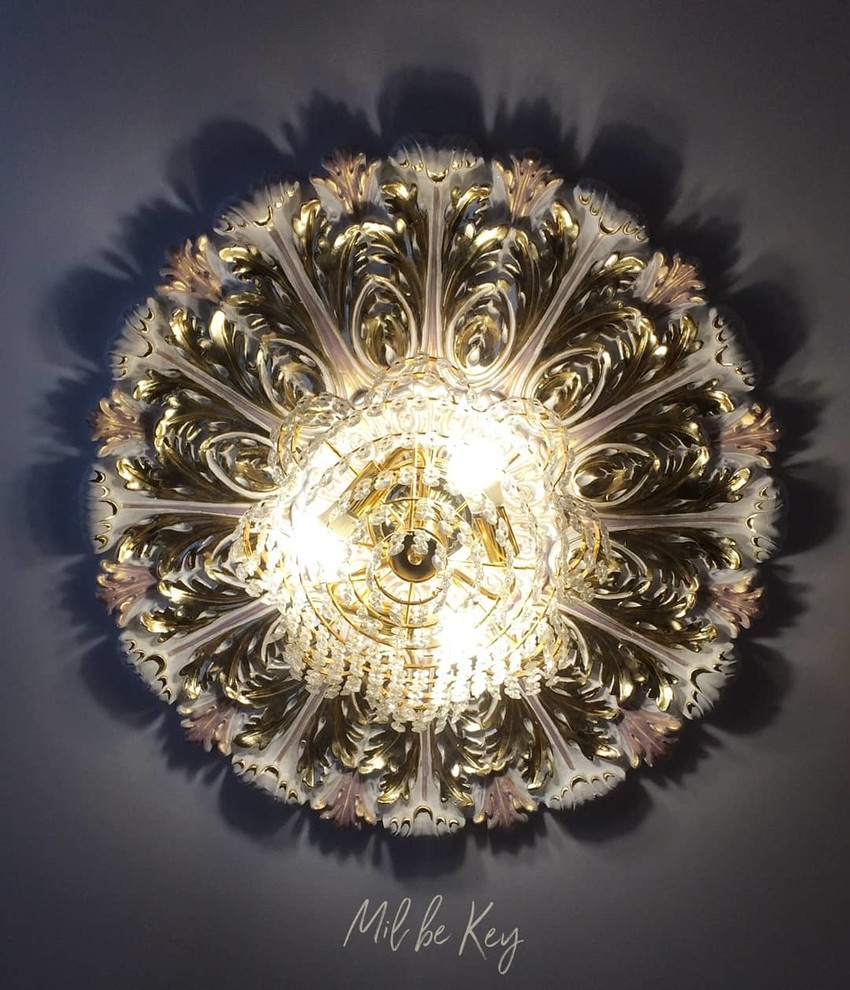 Золочение интерьера загородного коттеджа