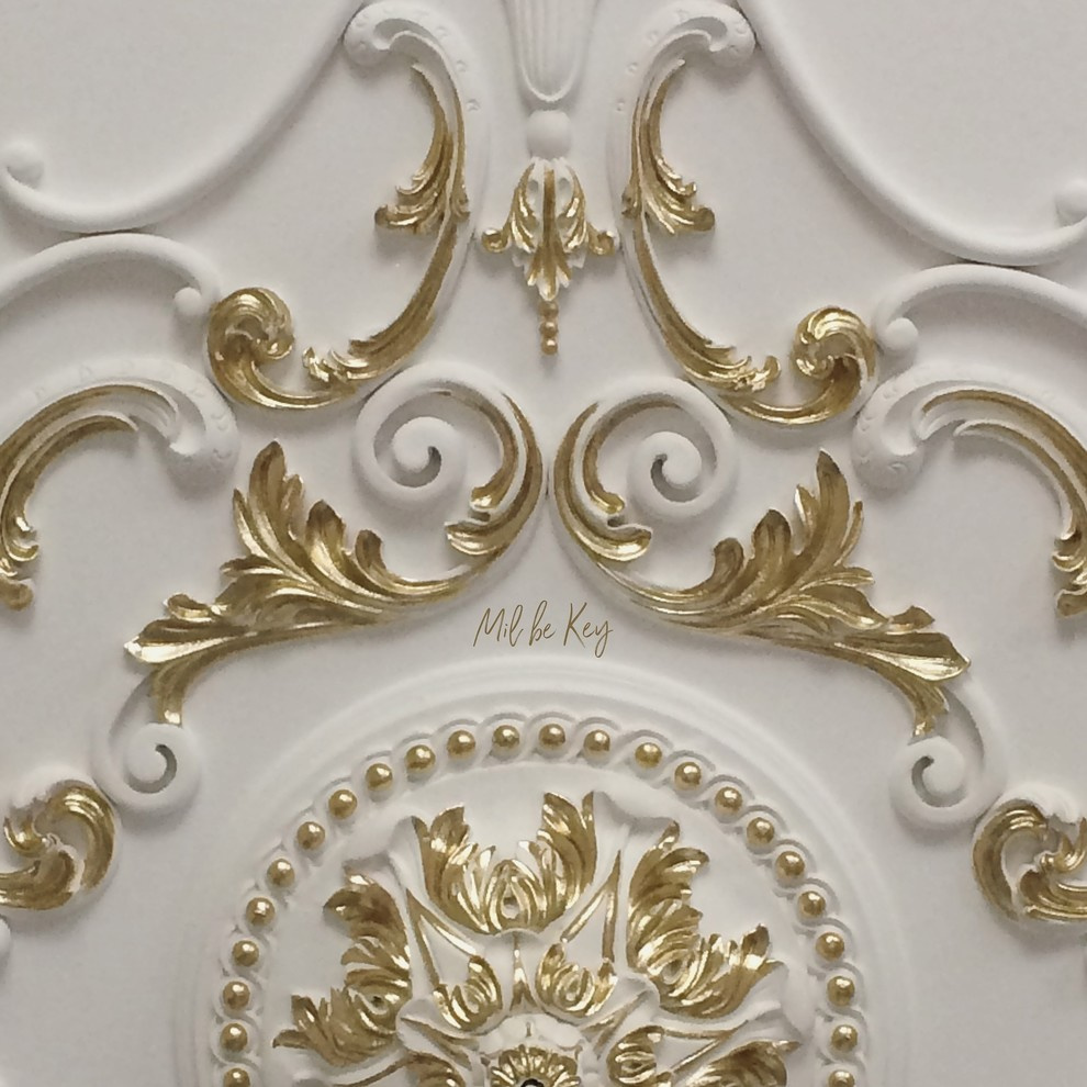 Золочение интерьера загородного коттеджа