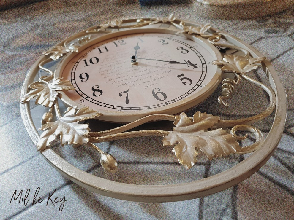 Золочение холла и мебели коттеджа