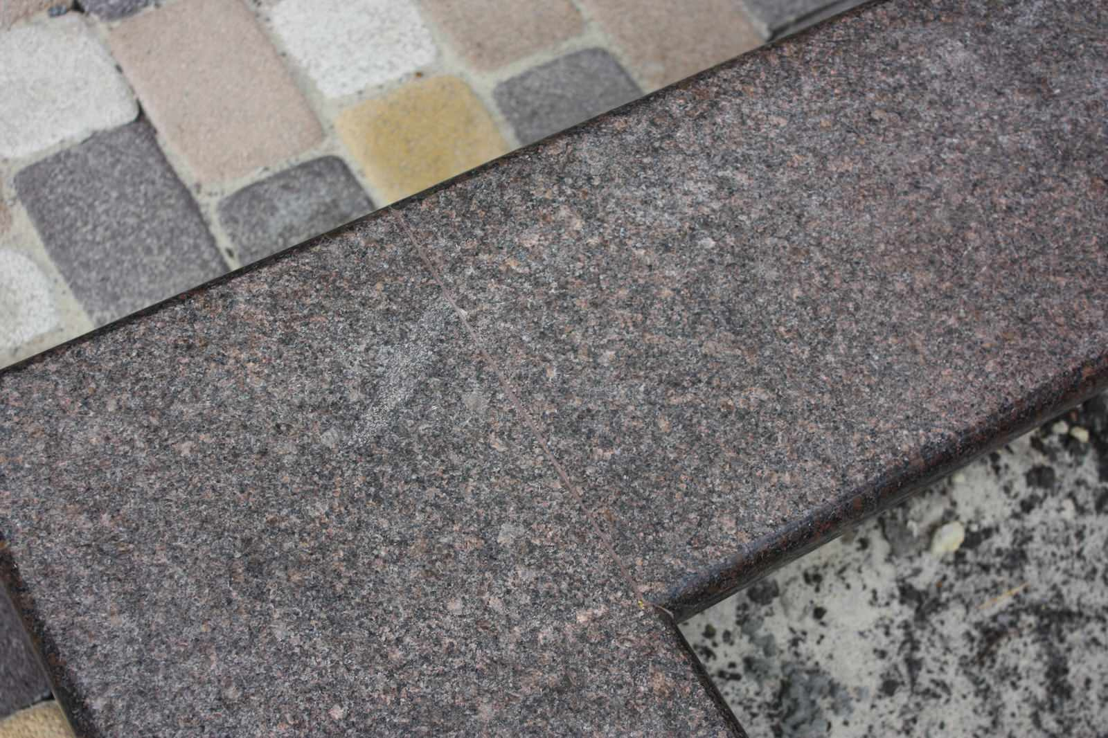 Входная группа из Карельского гранита