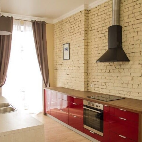 Кухня без верхних модулей