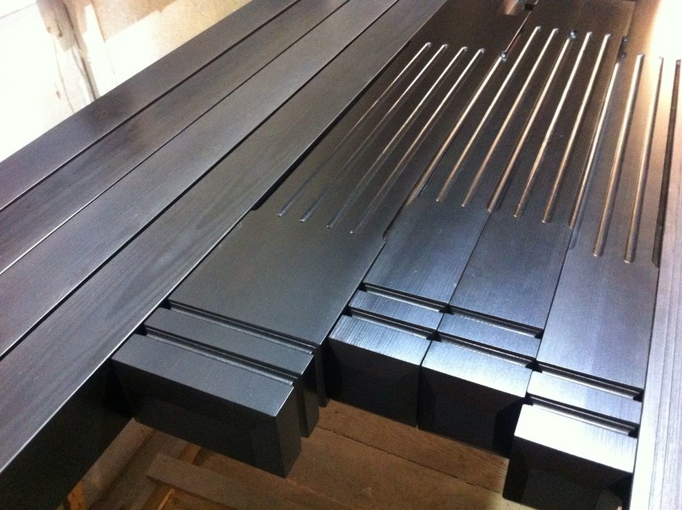 Покраска различных изделий из массива