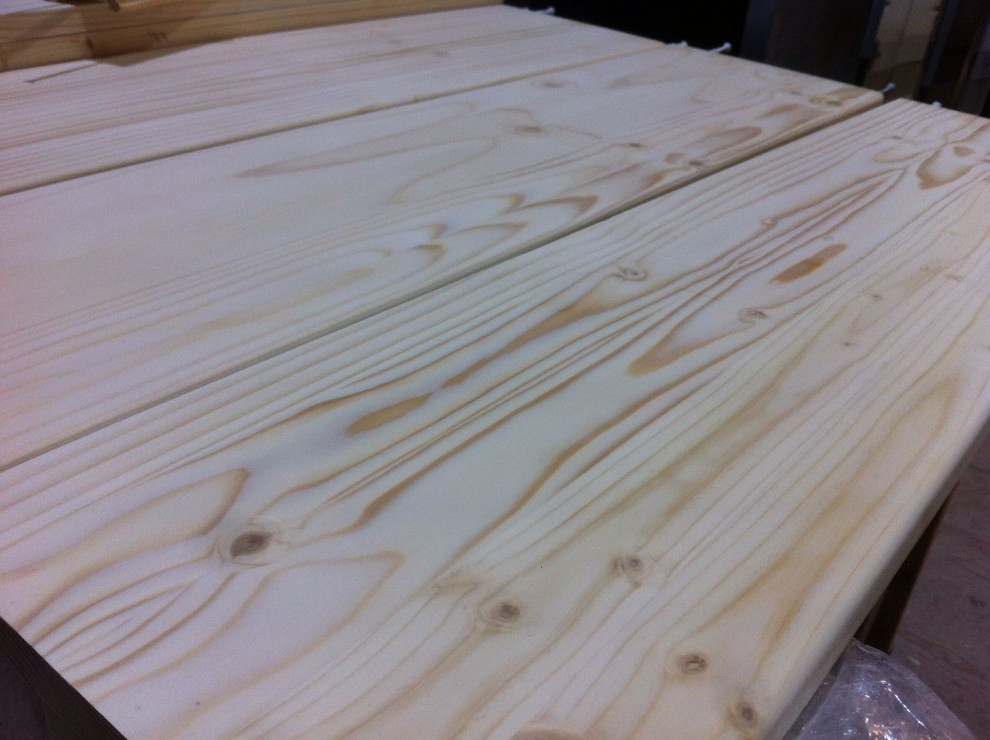 Покраска различных изделий из массива