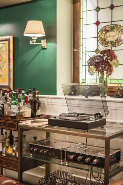 Обложка проекта: Проектирование музыкального оформления московского сигарного салона Davidoff