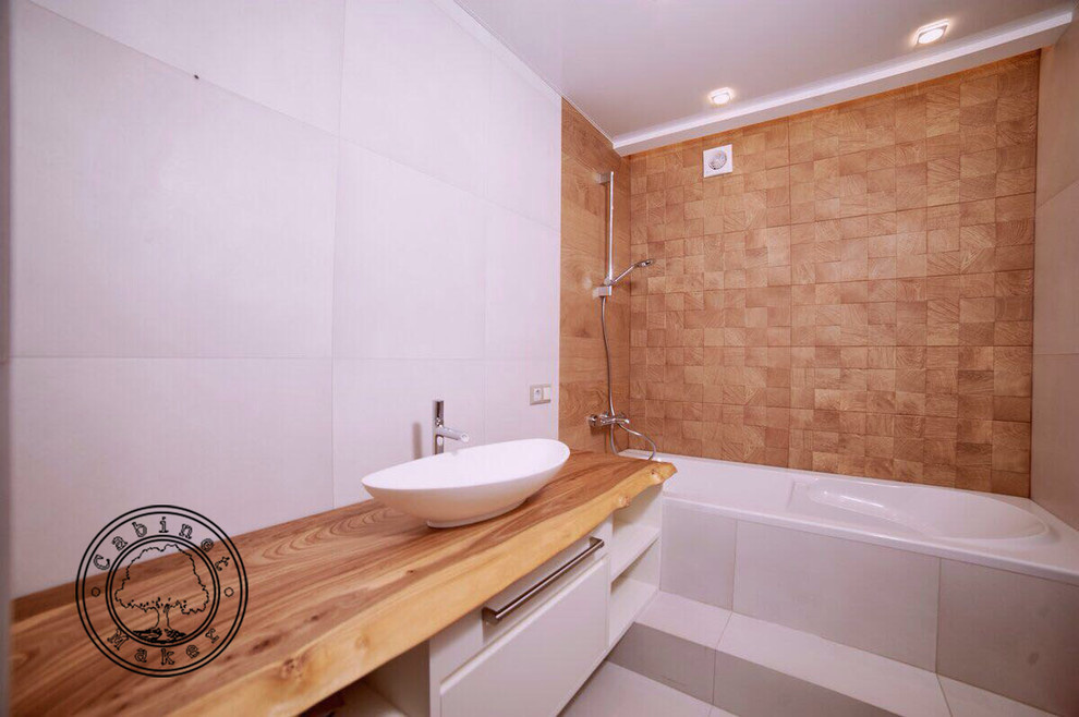 Столешница из слэба карагача в ванную комнату.