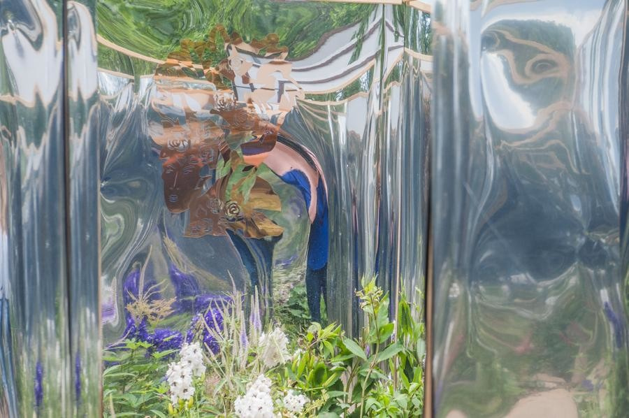 Декор сада «Зеркала природы» на фестивале Moscow Flower Show.