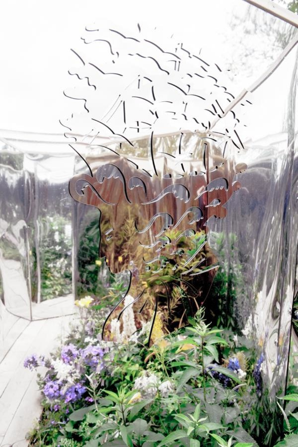 Декор сада «Зеркала природы» на фестивале Moscow Flower Show.