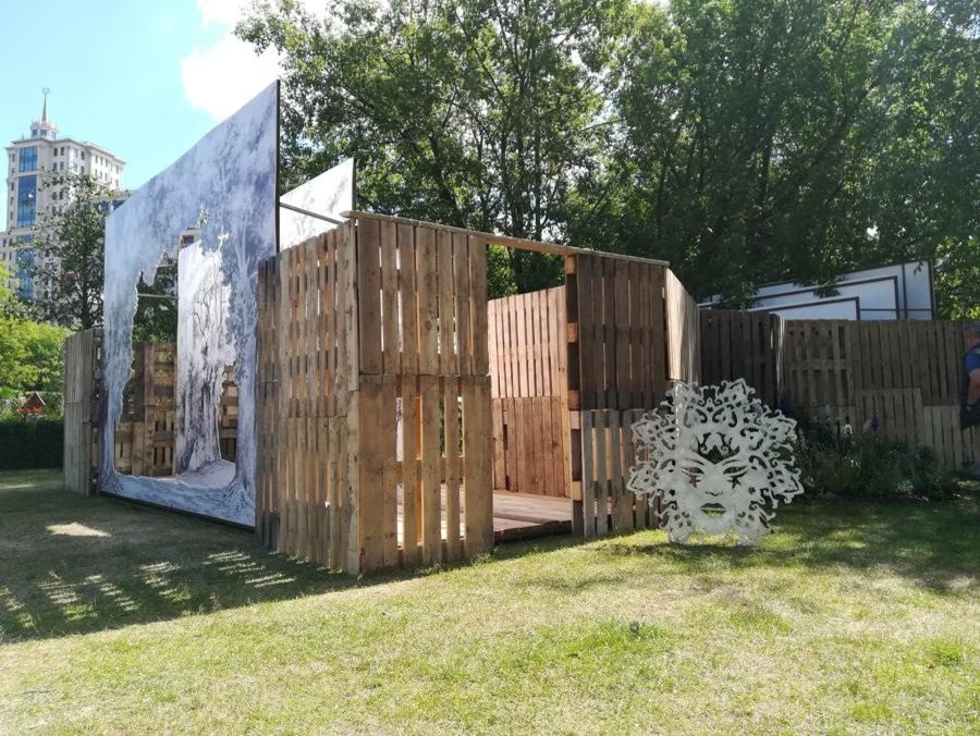 Декор сада «Зеркала природы» на фестивале Moscow Flower Show.