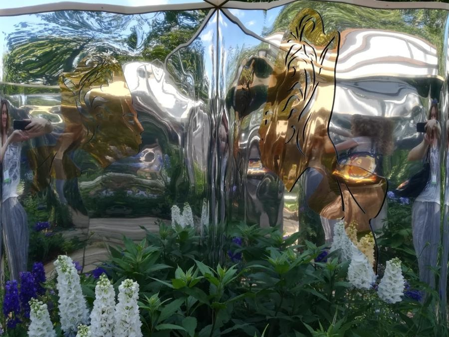 Декор сада «Зеркала природы» на фестивале Moscow Flower Show.