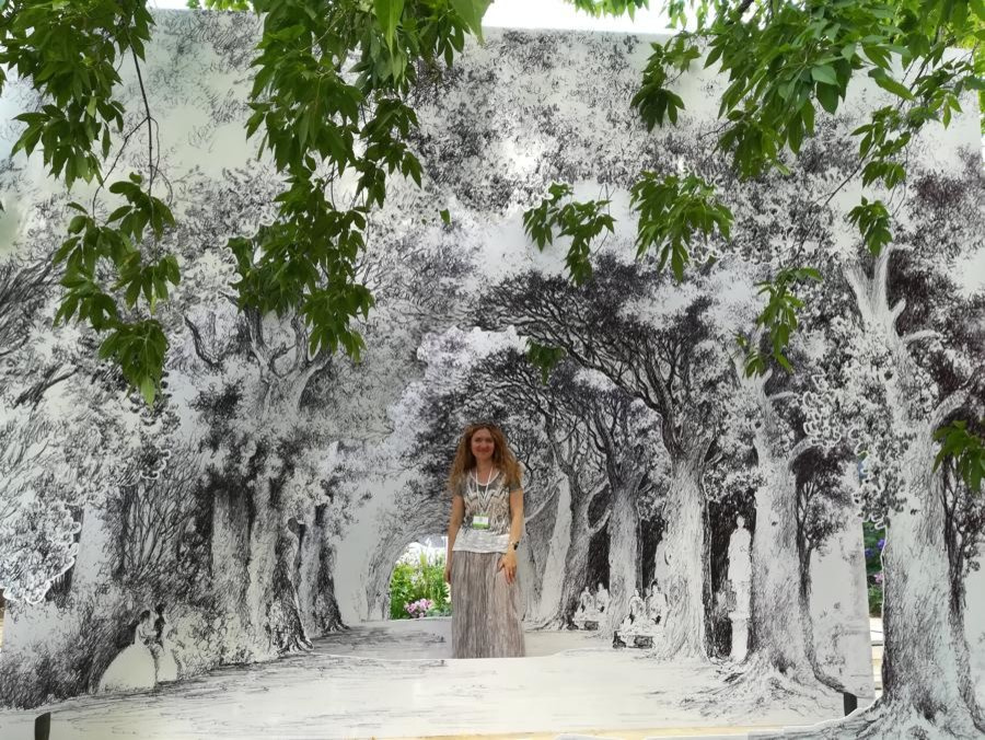 Декор сада «Зеркала природы» на фестивале Moscow Flower Show.