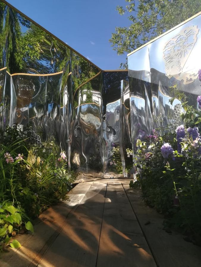 Декор сада «Зеркала природы» на фестивале Moscow Flower Show.