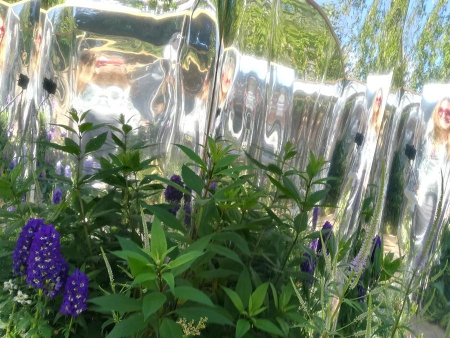 Декор сада «Зеркала природы» на фестивале Moscow Flower Show.