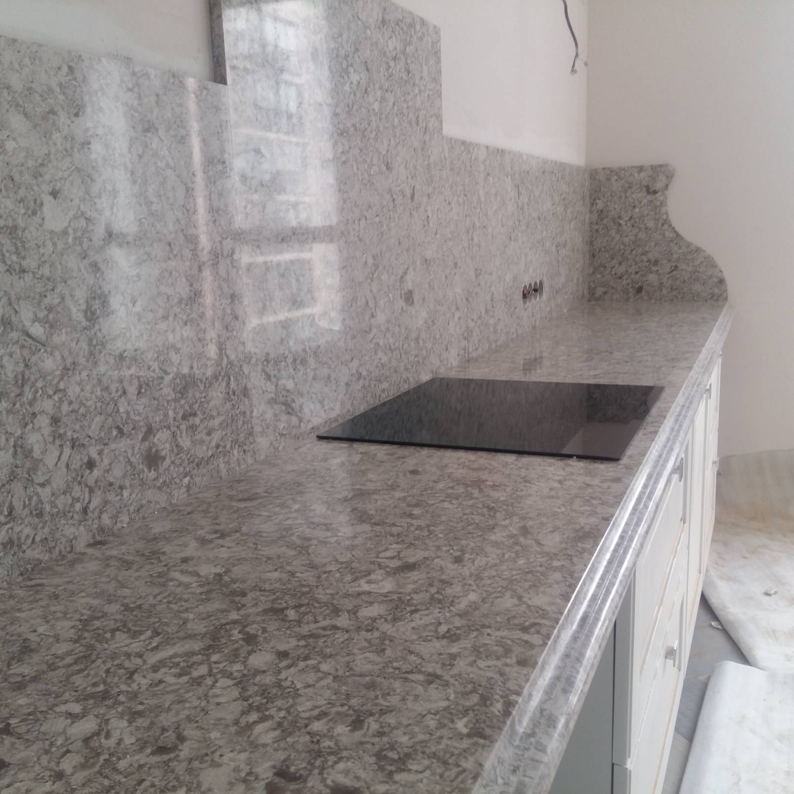 Наши работы произведённые в камне Cambria .