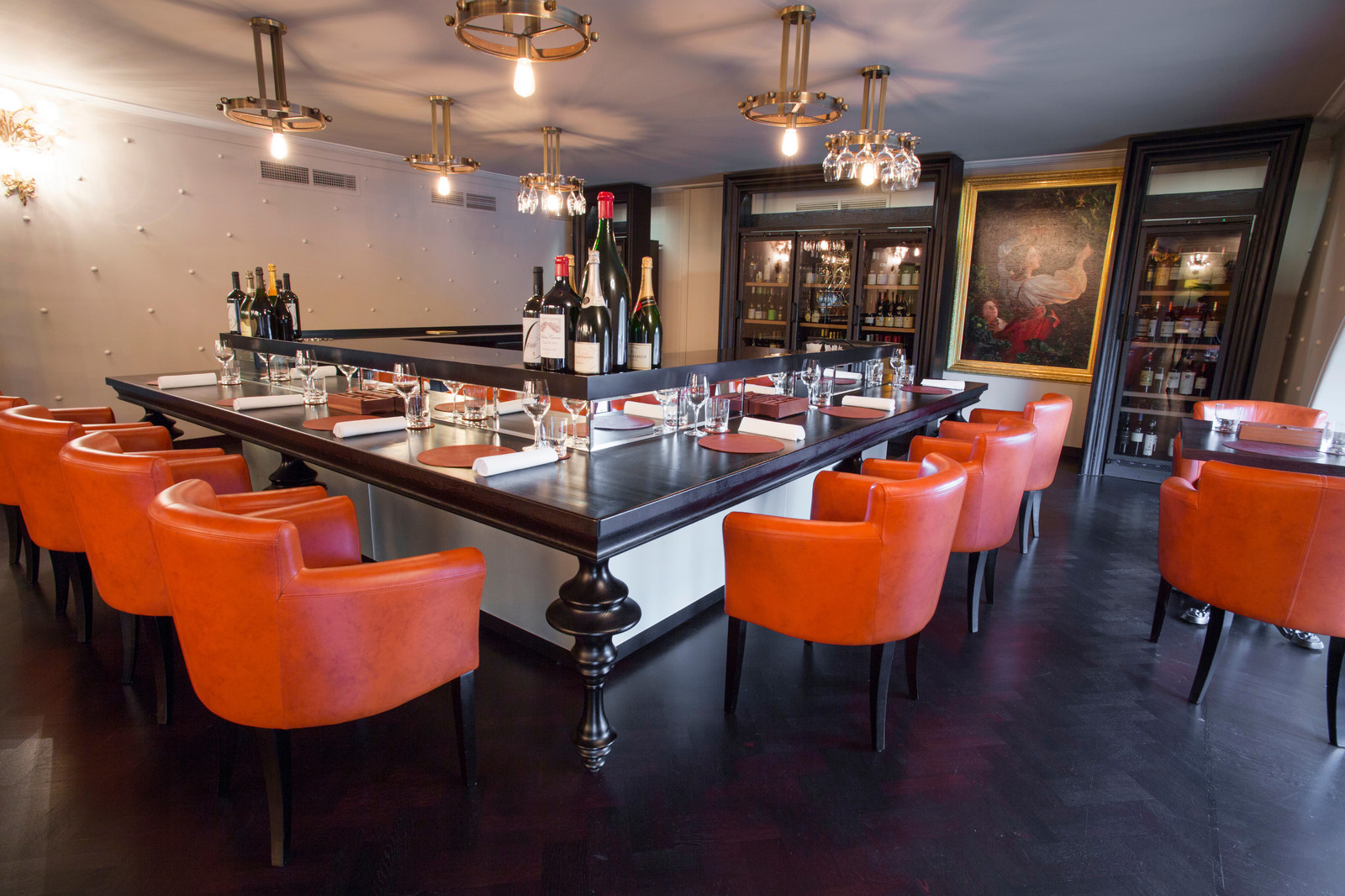 Реконструкция исторических номеров отеля Метрополь и ресторан Савва