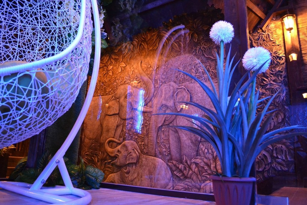 Барельеф «Слоны»