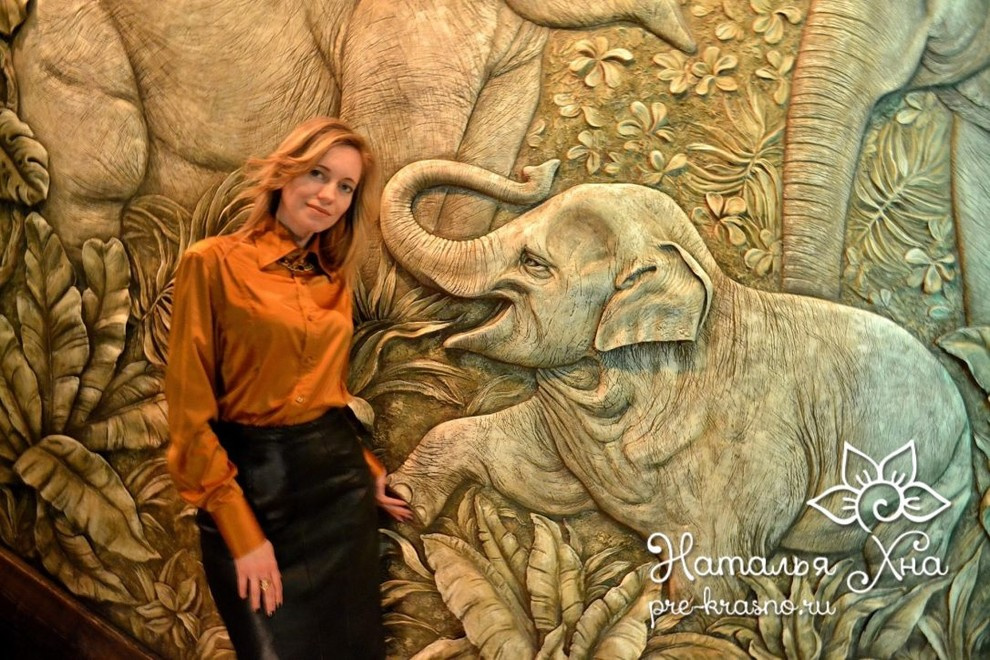 Обложка проекта: Барельеф «Слоны»