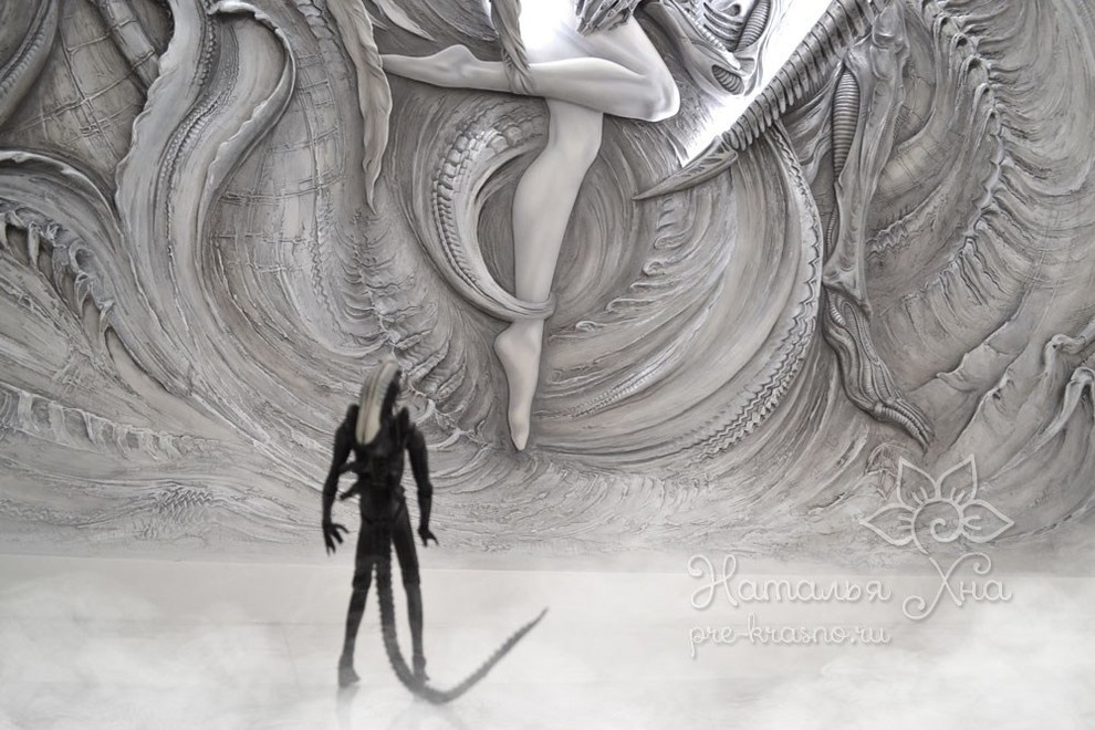 БАРЕЛЬЕФ «ЧУЖОЙ»