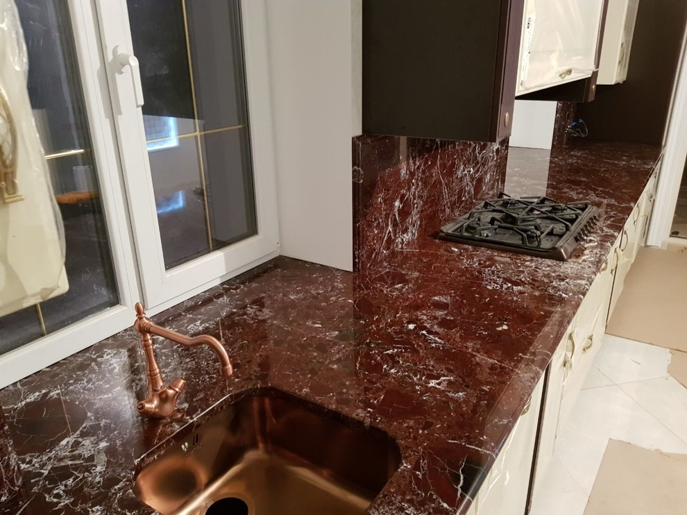 Красный мрамор Rosso Levanto