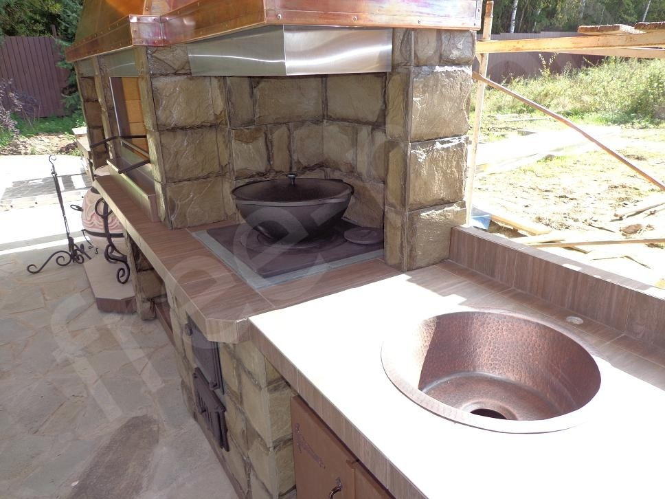 Барбекю комплекс с медной крышей