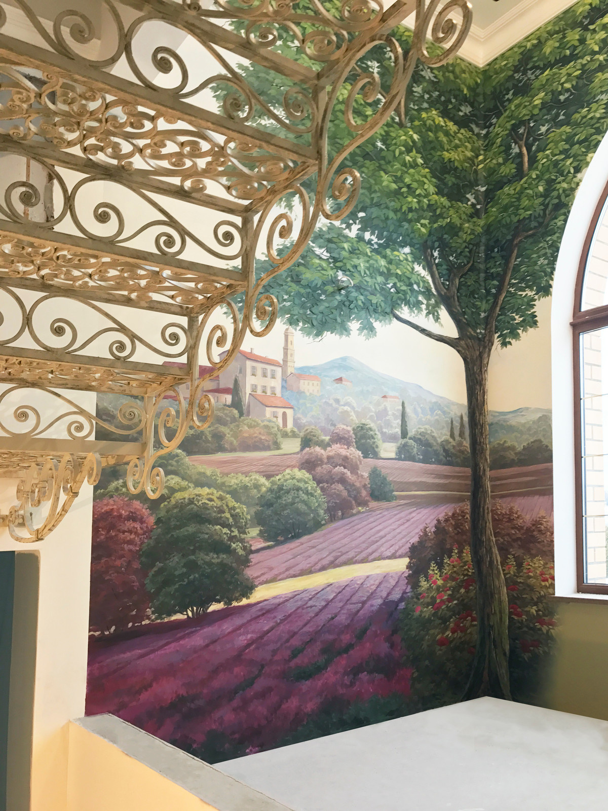 Обложка проекта: Роспись стен и барельеф