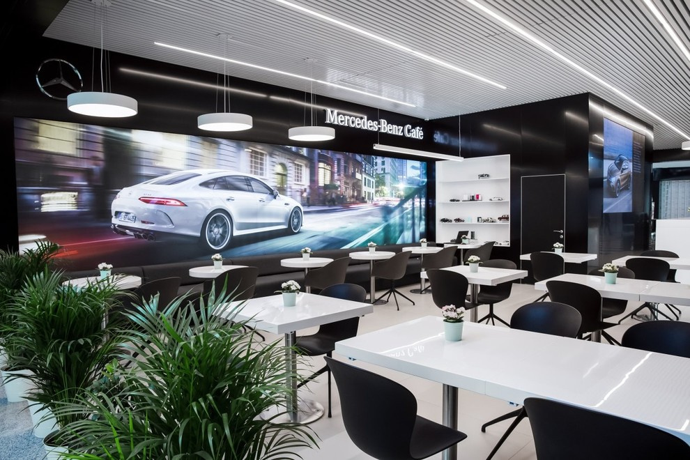 Mercedes-Benz Café