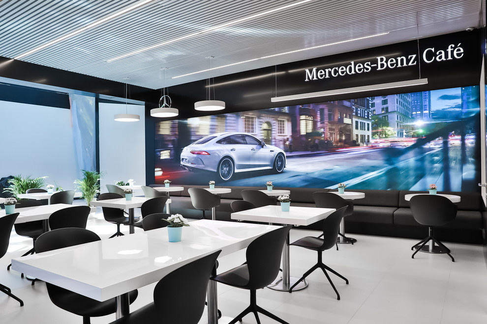 Mercedes-Benz Café