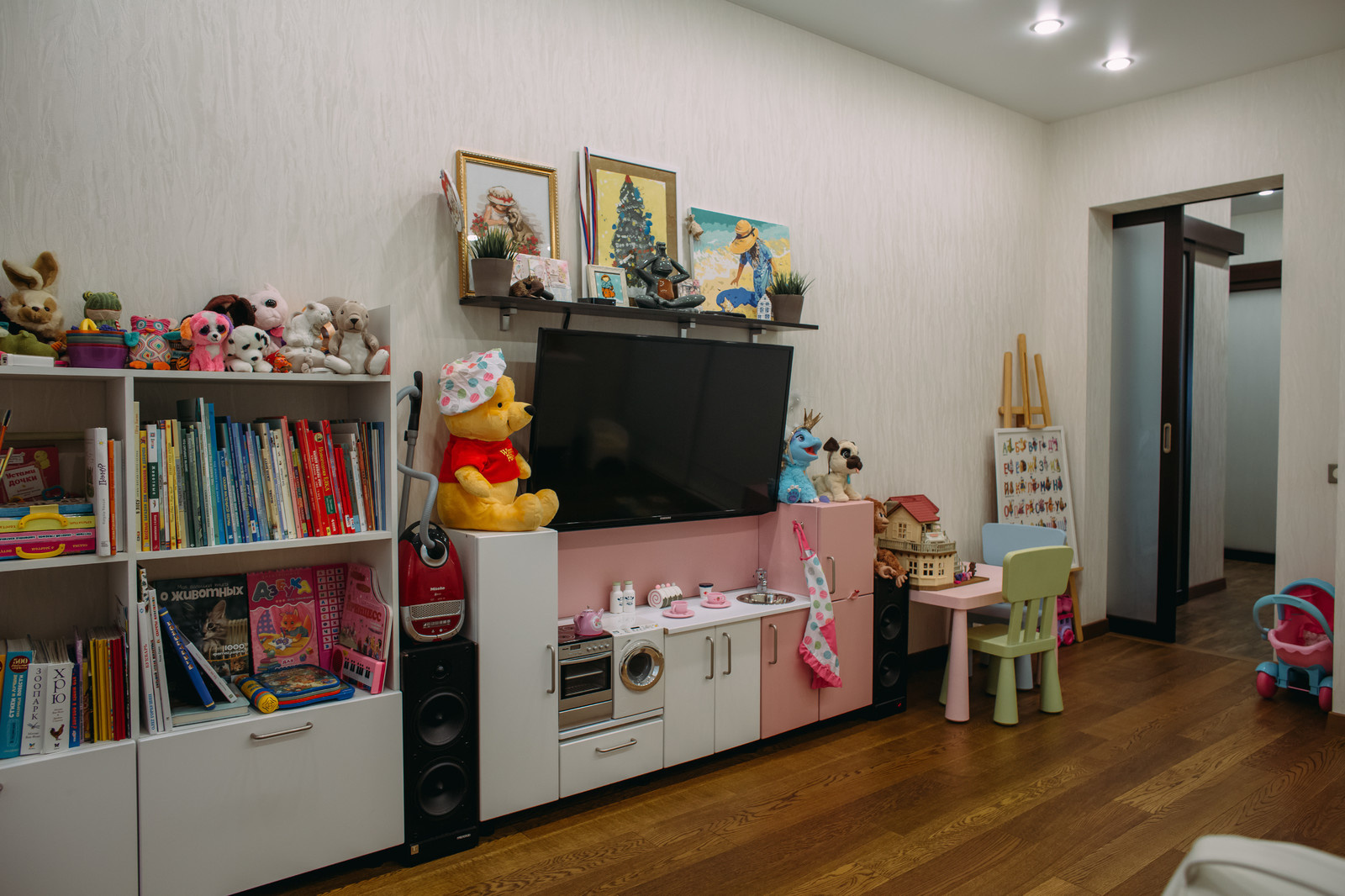 ФМР КВАРТИРА В  СОВРЕМЕННОМ СТИЛЕ ДЛЯ ЛЮБИТЕЛЕЙ МИНИМАЛИЗМА